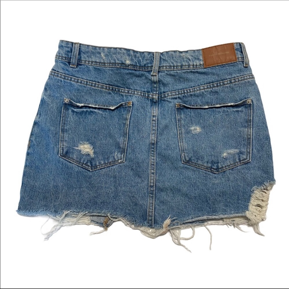 Distressed skirt - Picture 2 of 6